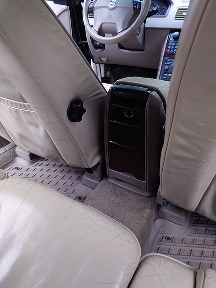 Volvo XC90 26 of 30