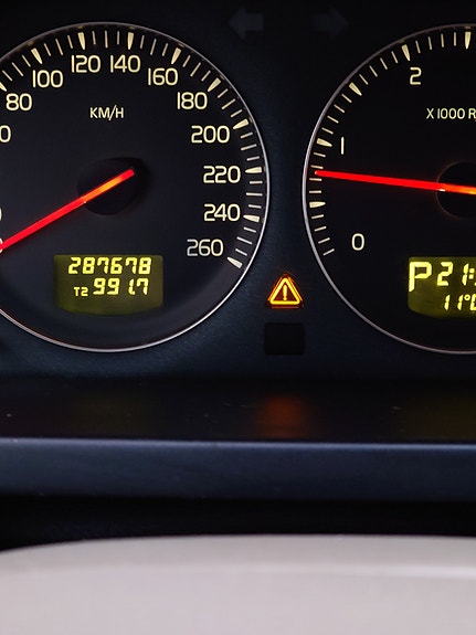 Volvo XC90 8 of 30