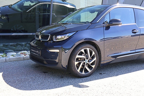 BMW i3 2 of 5