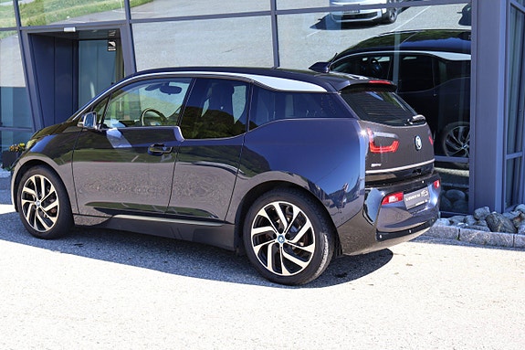 BMW i3 3 of 5