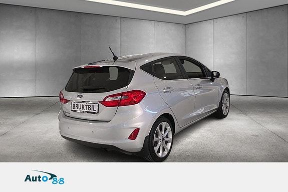 Ford Fiesta 4 of 5