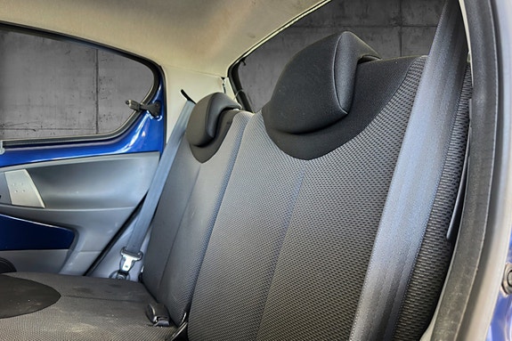 Toyota Aygo 16 of 16