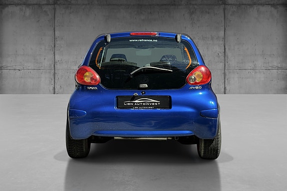 Toyota Aygo 8 of 16