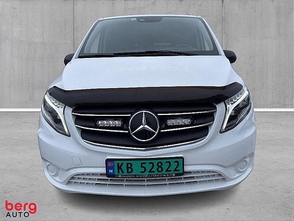 Mercedes-Benz 2 of 5
