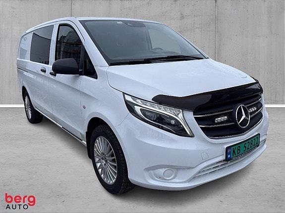 Mercedes-Benz 3 of 5