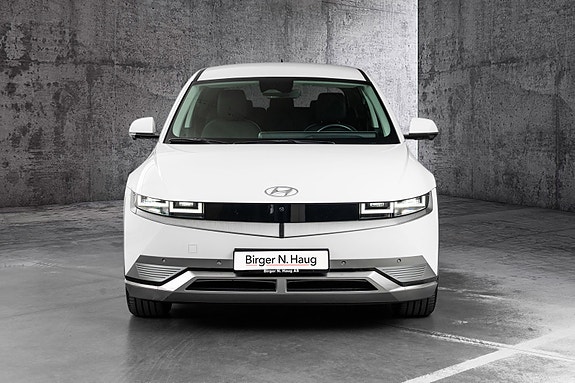 Hyundai Ioniq 5 4 of 5