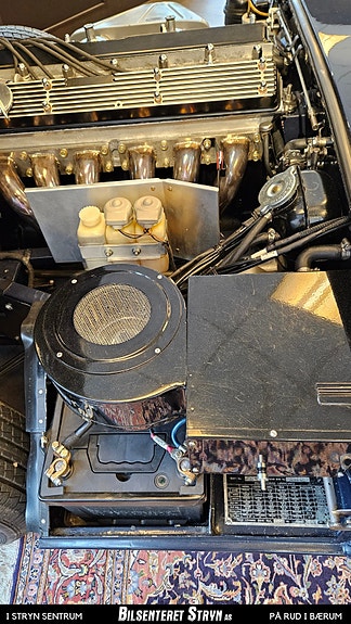 Jaguar E-TYPE 23 of 27