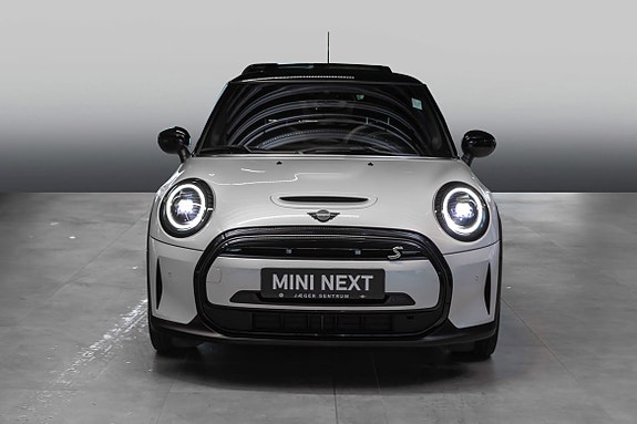 MINI Cooper SE 4 of 5