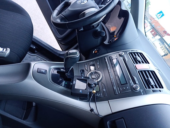 Toyota Auris 13 of 17
