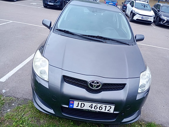 Toyota Auris 5 of 17