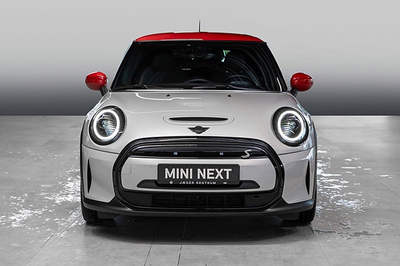 MINI Cooper SE 3 of 5