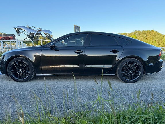 Audi A7 4 of 5