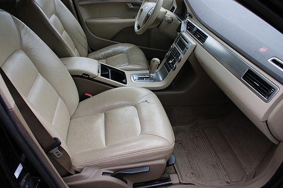 Volvo V70 9 of 11