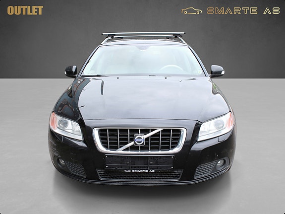 Volvo V70 2 of 11