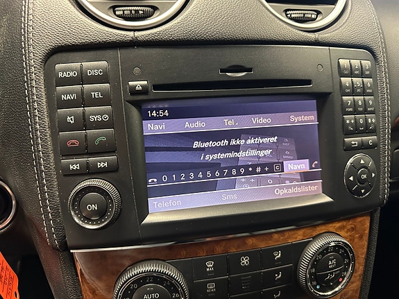 Mercedes-Benz GL350 24 of 30