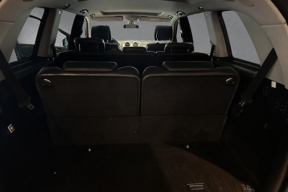 Mercedes-Benz GL350 17 of 30
