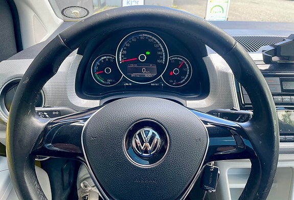 Volkswagen UP! 16 of 30