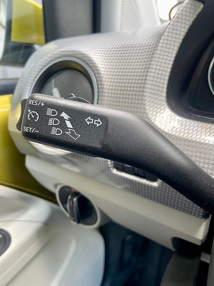 Volkswagen UP! 29 of 30