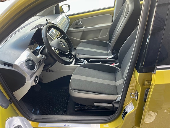 Volkswagen UP! 20 of 30
