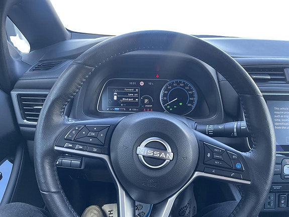 Nissan Leaf 11 of 16