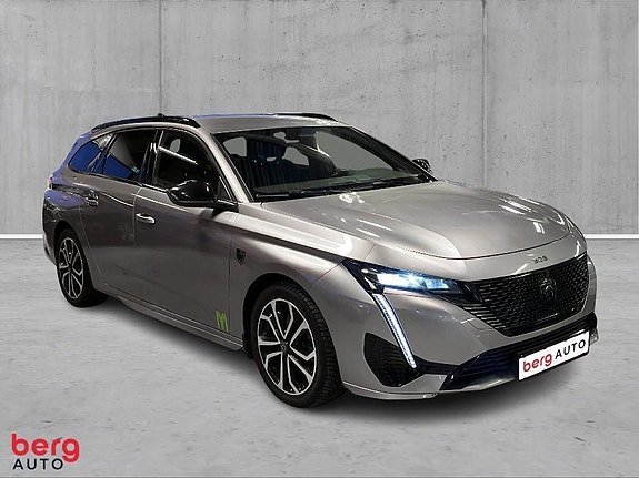 Peugeot 308 SW 3 of 5