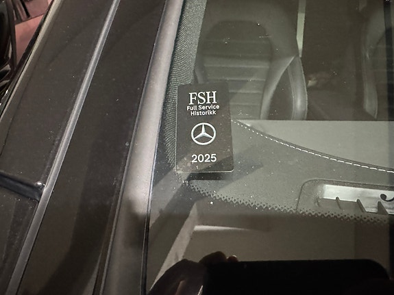 Mercedes-Benz EQC400 14 of 30