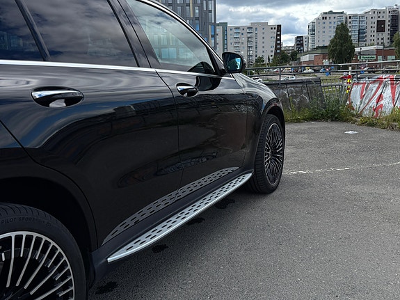 Mercedes-Benz EQC400 9 of 30