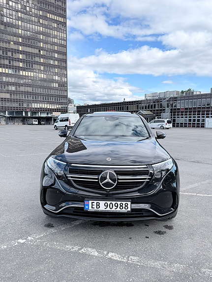Mercedes-Benz EQC400 3 of 30
