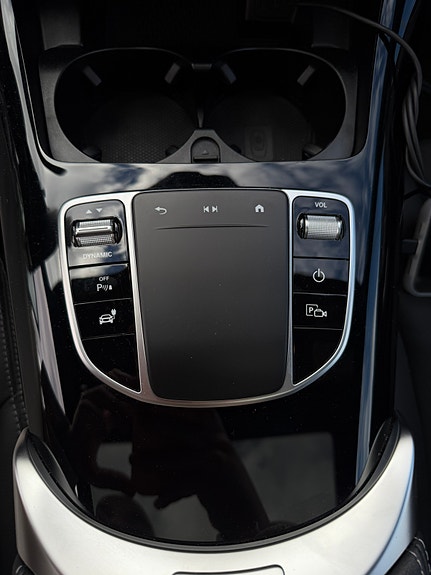 Mercedes-Benz EQC400 29 of 30