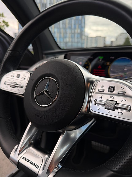 Mercedes-Benz EQC400 24 of 30