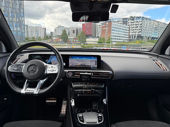 Mercedes-Benz EQC400 23 of 30