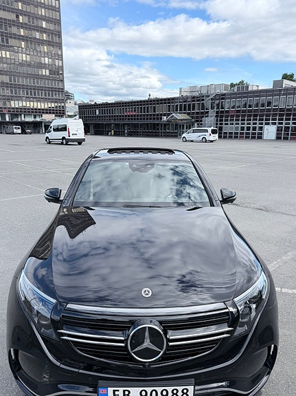 Mercedes-Benz EQC400 4 of 30