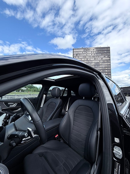 Mercedes-Benz EQC400 21 of 30