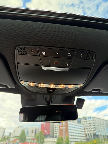 Mercedes-Benz EQC400 30 of 30