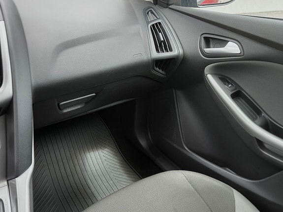 Ford Focus 16 of 21