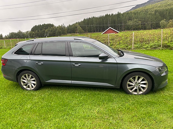 Skoda Superb 3 of 12