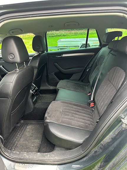 Skoda Superb 7 of 12