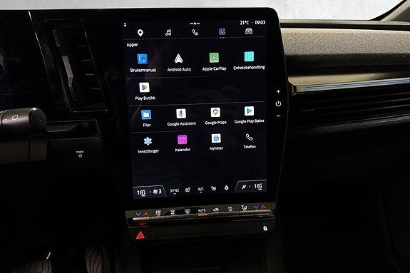 Apple carplay og android auto, samt tilgang til Google Play Store.