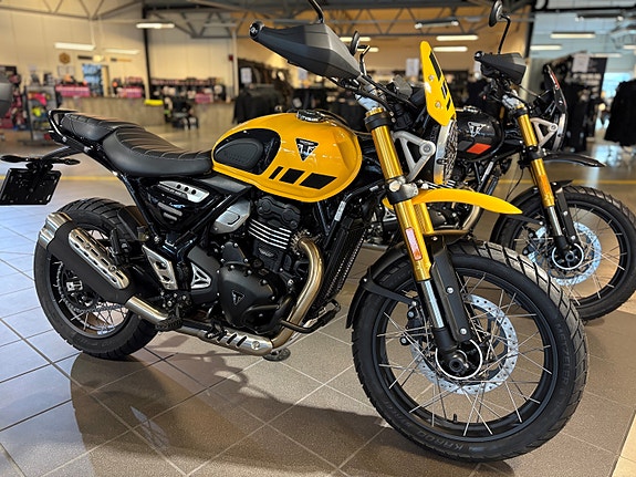 Triumph Scrambler 400 XC 4 of 5