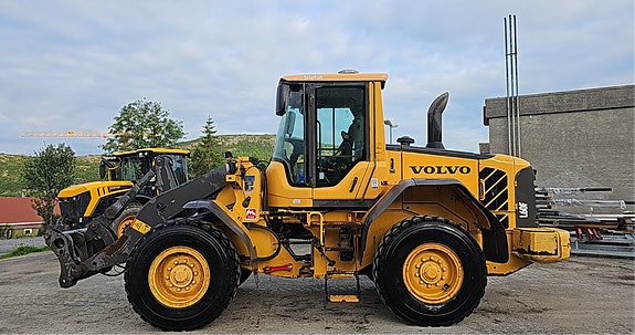 Volvo L60f 3 of 5