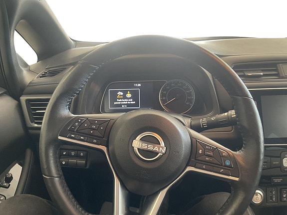 Nissan Leaf 7 of 14