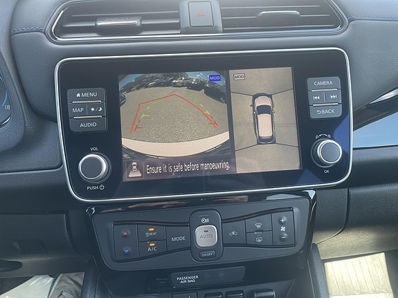 Nissan Leaf 8 of 14