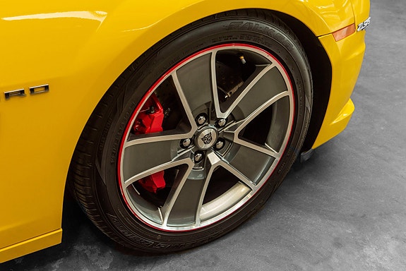 Chevrolet Camaro 9 of 30