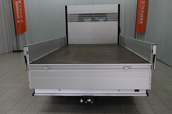 Maxus Deliver 9 5 of 24