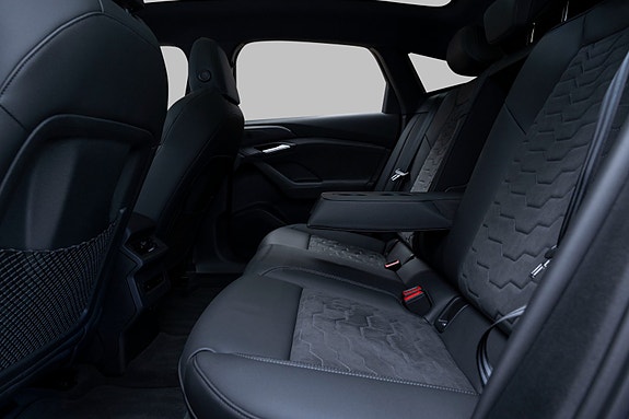 Audi A6 e-tron 26 of 30