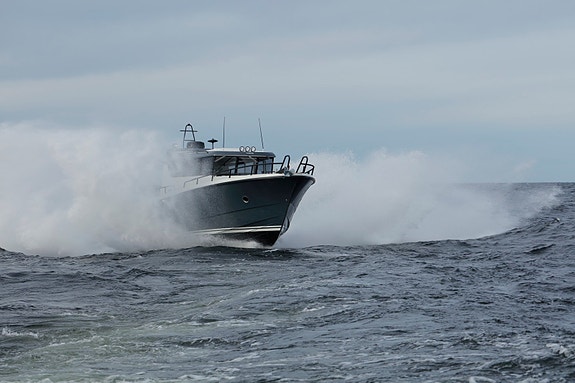 -NY- SARGO 36 EXPLORER - BAKDØR - SIDEPORT - TAXIBÅT - 4 of 5