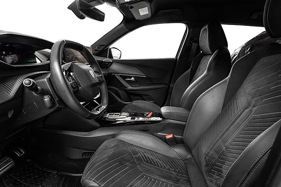 Peugeot e-2008 19 of 26