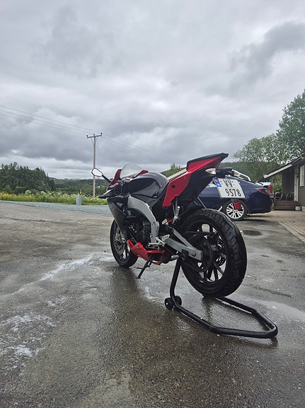 Aprilia RS4 125 4 of 5