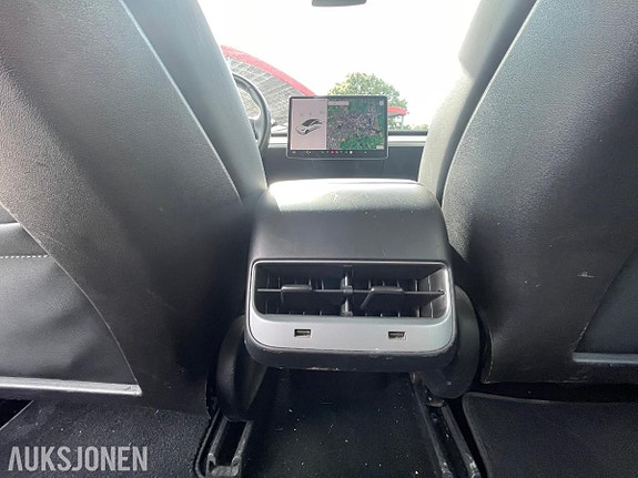 Tesla Model 3 26 of 30