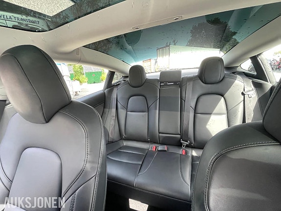 Tesla Model 3 22 of 30